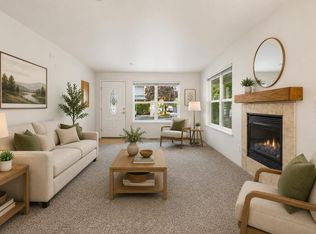 228 Talent Ave APT 8, Talent, OR 97540