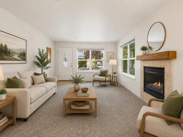 228 Talent Ave APT 8, Talent, OR 97540