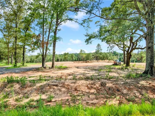 3351 Salco Rd W, Chunchula, AL 36521