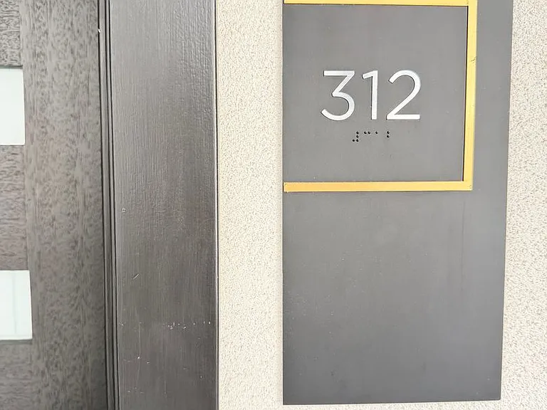 Montecito Lofts — Photo 37