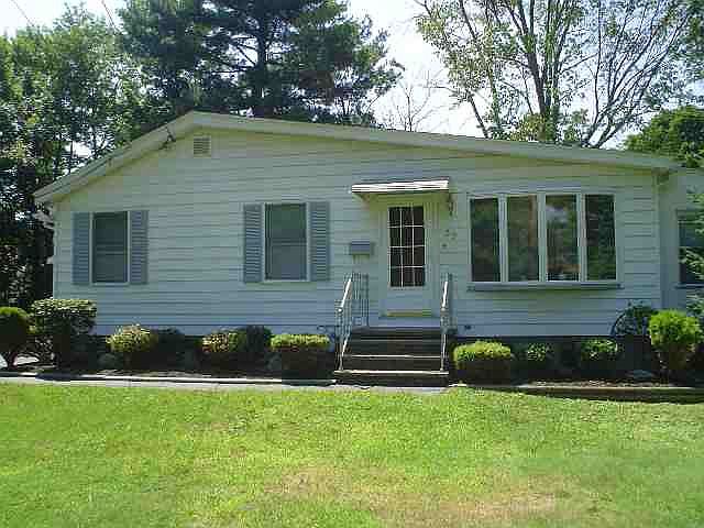 2nd image of 39 MAINE Avenue