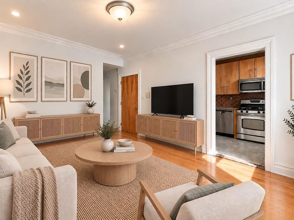 1st image of 254 1st St APT 4