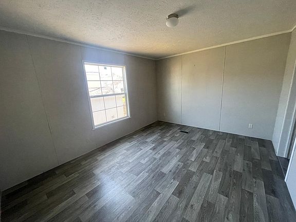 4th image of 242 Cygnet Cir