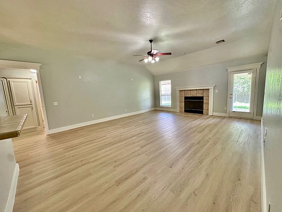 2nd image of 12704 Briar Hollow Ln