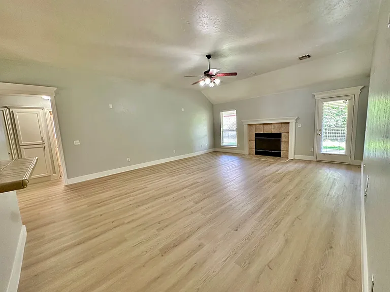 12704 Briar Hollow Ln — Photo 2