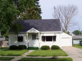 816 1st St, Kewaunee, WI 54216