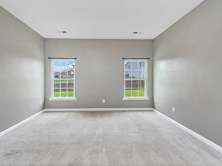 414 Tulip Way — Photo 23