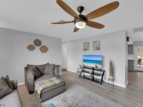 3rd image of 2506 SE 8th Ave