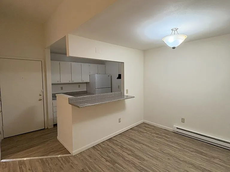 University Park Apartments near Cornell University — Photo 323