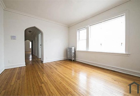 2nd image of 8257 S Ingleside Ave #8253