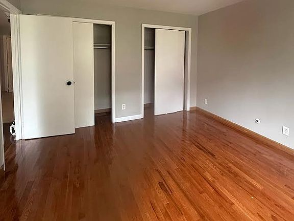 3rd image of 52 Vineyard Ave