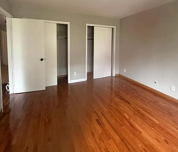 52 Vineyard Ave — Photo 3