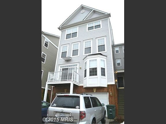 3rd image of 13633 Venturi Ln