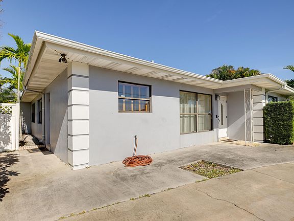 2nd image of 1427 Beta Cir S