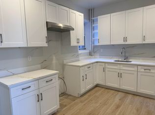 34-13 11th St #1, Astoria, NY 11106