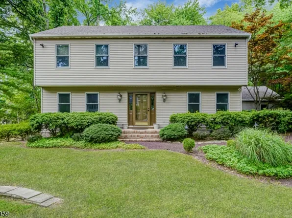 833 Carnoustie Dr, Bridgewater, NJ 08807