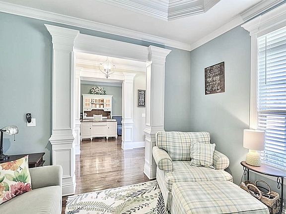 3rd image of 59 Parkcrest Ct