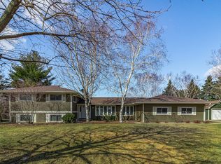 6217 Ridgeview Dr, Huntley, IL 60142