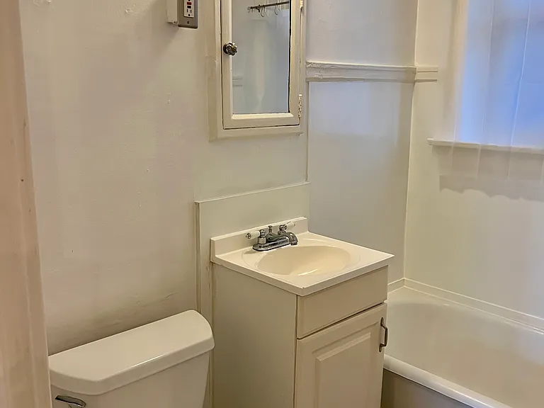 2429 Sutton Blvd #3S — Photo 13