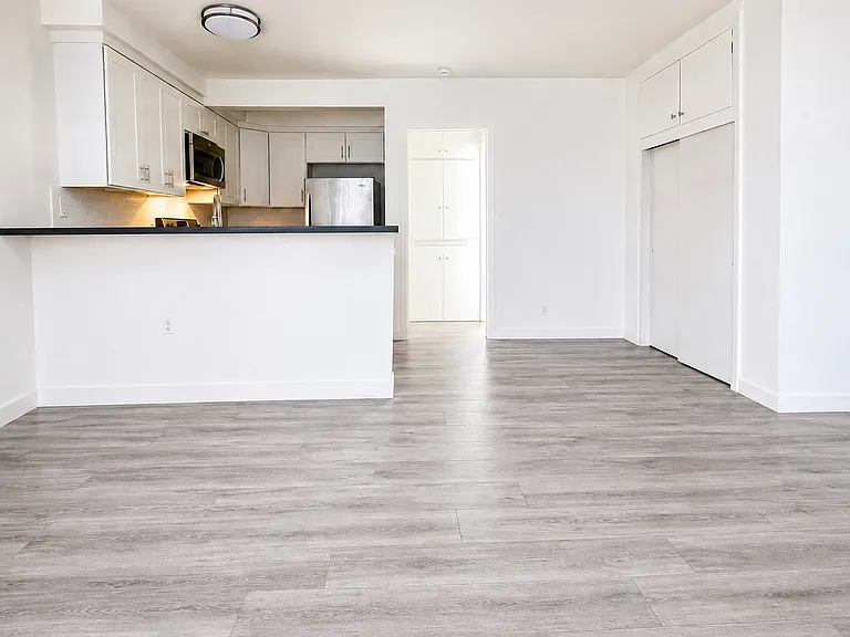 21111 Wood Ave #A — Photo 12