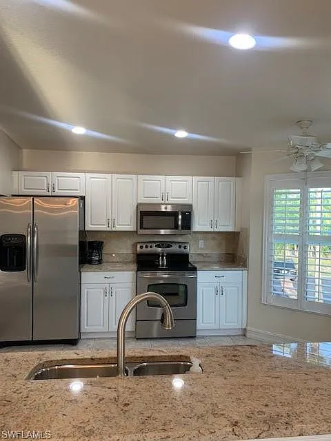 Building Photo - 300 Diamond Cir #302