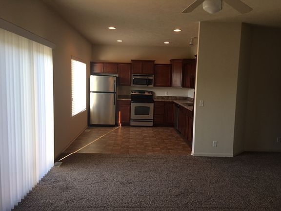 5th image of 16317 Camden Ave