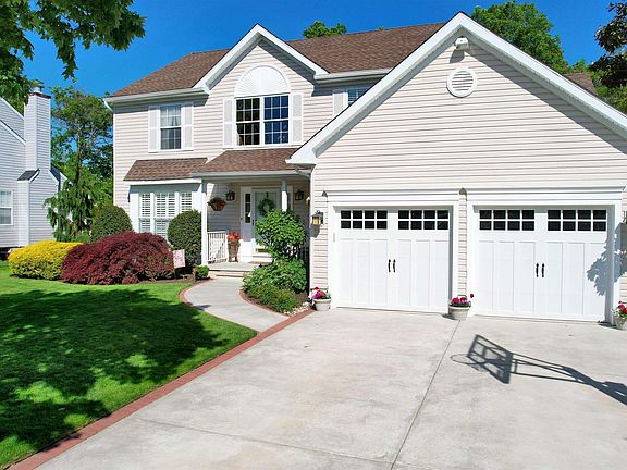 3rd image of 118 Wedgewood Dr