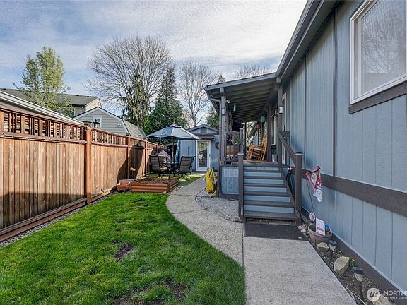 2nd image of 7619 NE 54th Street