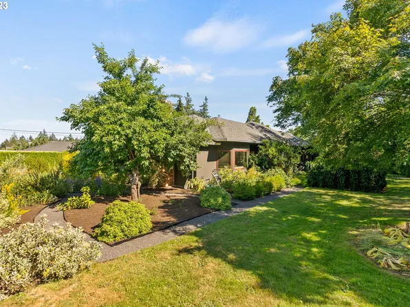 13880 Knaus Rd, Lake Oswego, OR 97034