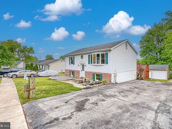 2nd image of 708 Gray Mount Cir