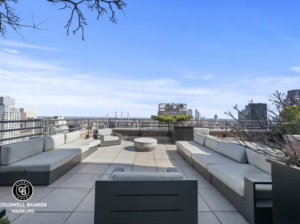 300 East 64th Street image 7 of 12