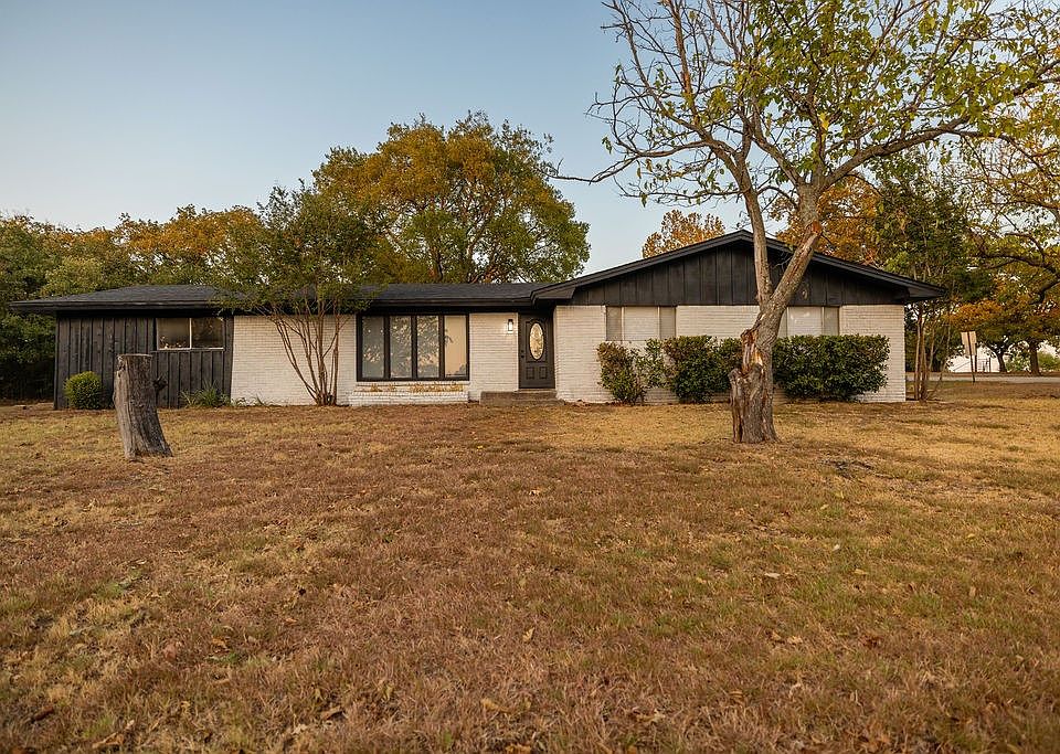 1st image of 142 Edwards Dr