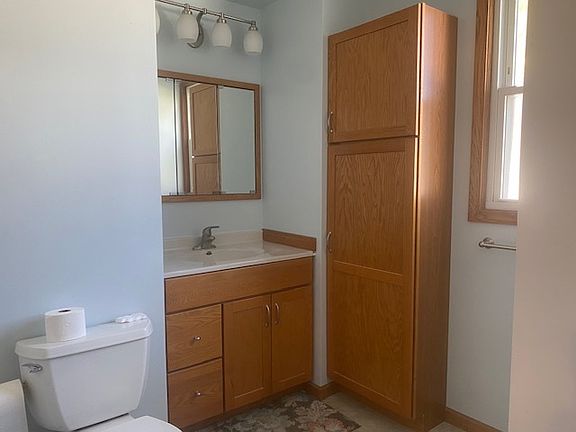 5th image of 1564 N Joliet St