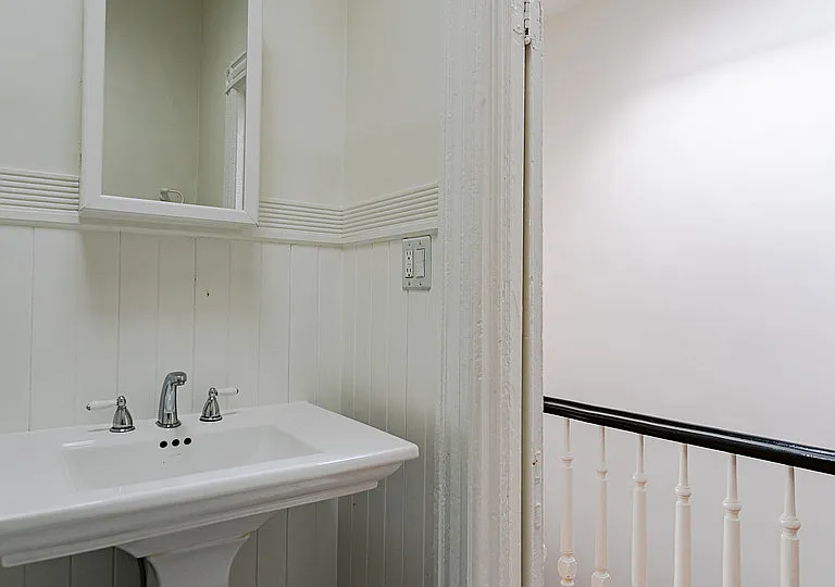 254 Vernon Ave #2 — Photo 30