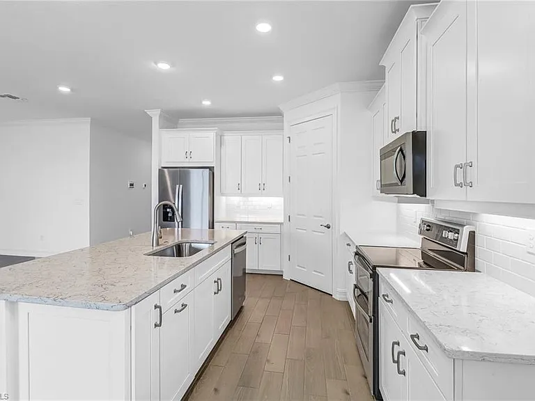 317 Spiaggio Ct — Photo 4