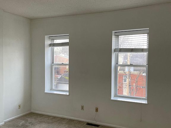 3rd image of 4319 Lindell Blvd APT F
