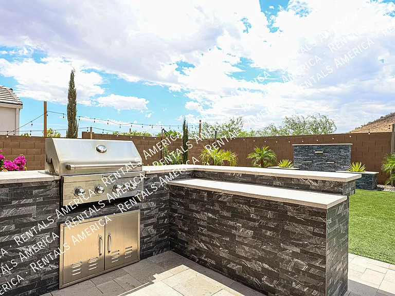 1829 E Saguaro Park Ln — Photo 93