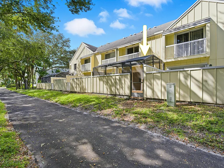 6375 Riverwalk Ln #4 — Photo 1