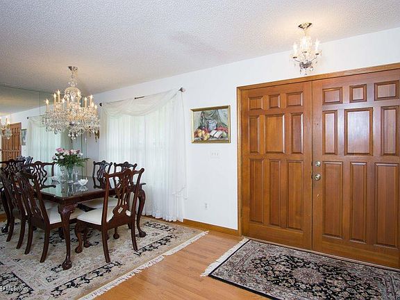 4th image of 877 Grove Bluff Cir N