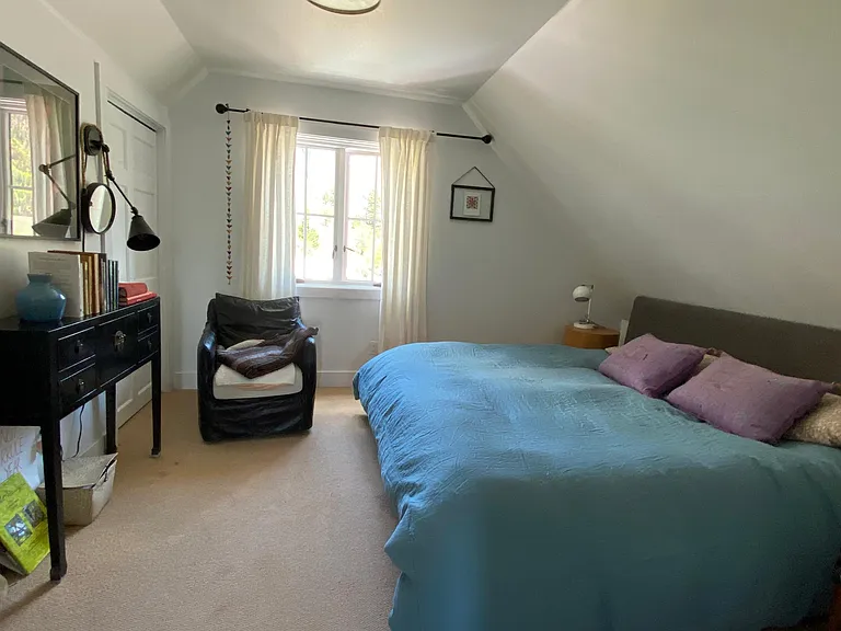 3rd Floor master has a King Bed and Nice sized closet.