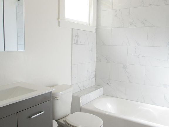2nd image of 254 Dolores St APT 5