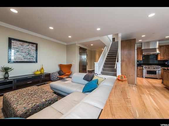 4th image of 400 Capitol Park Ave #503