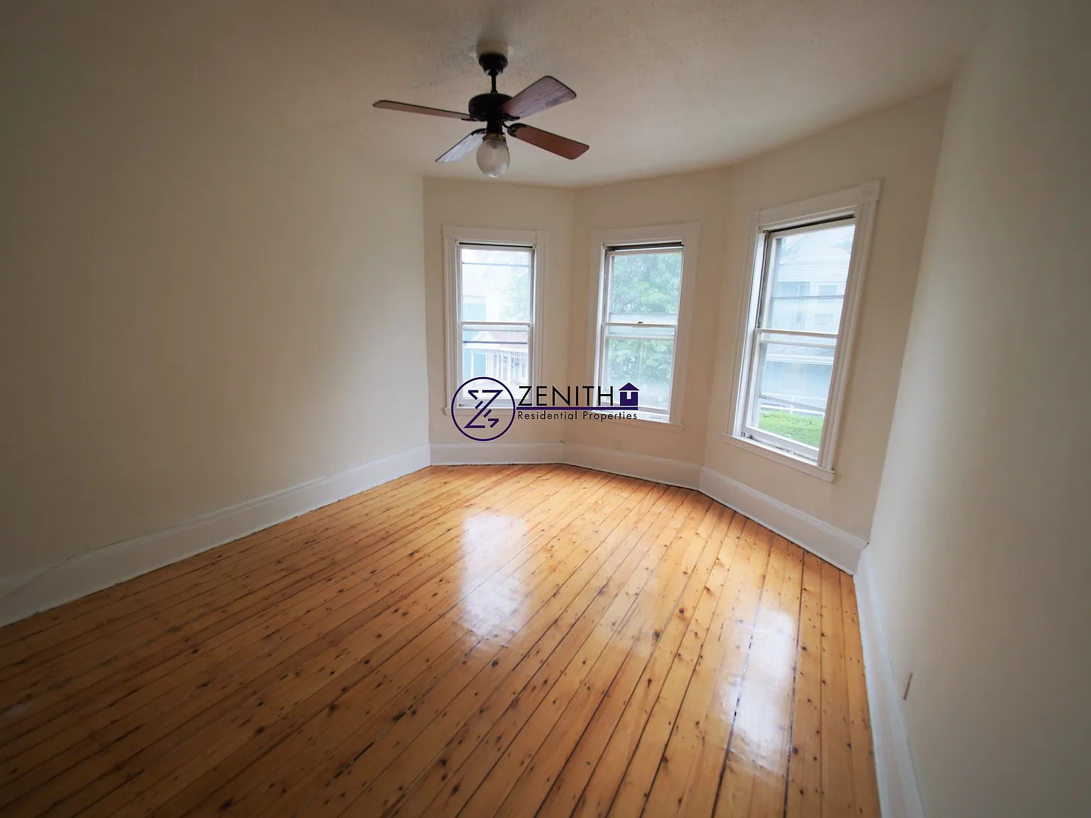 2 bed, 900 sqft, $2,325 — Photo 3