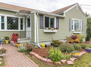 16 Montgomery Ave, Lowell, MA 01851
