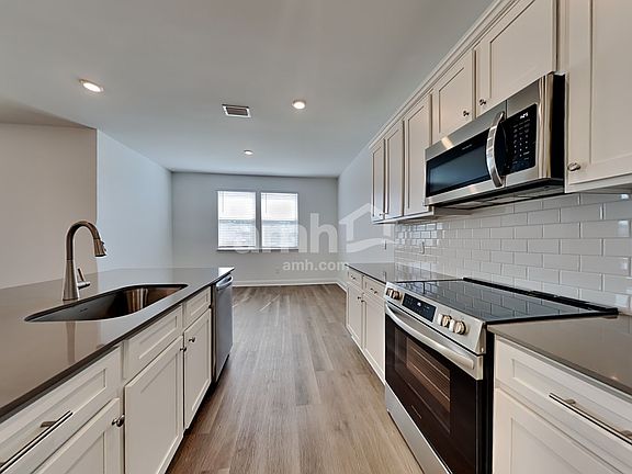 4th image of 160 Anthurium Dr