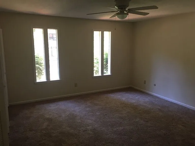 1115 Briar Creek Rd — Photo 6