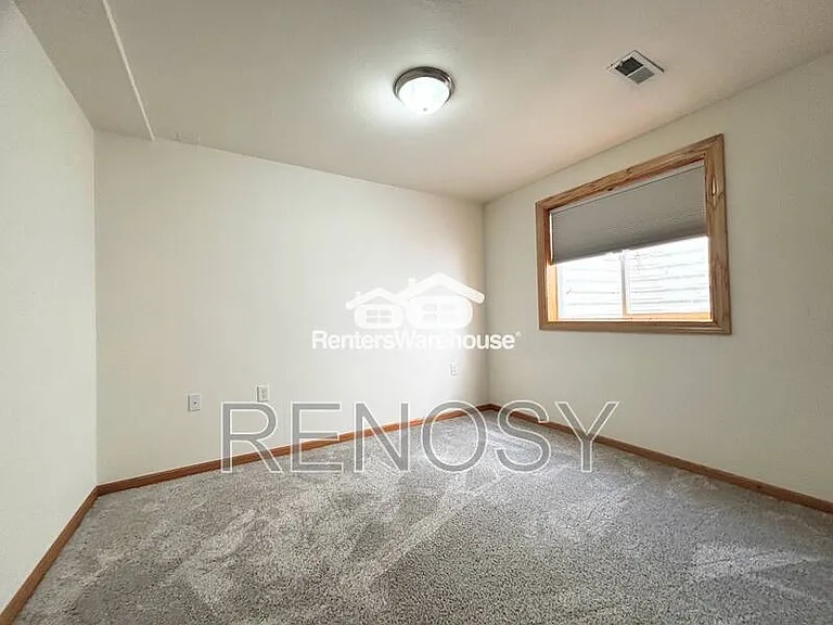 330 NE Cardinal Ln — Photo 20