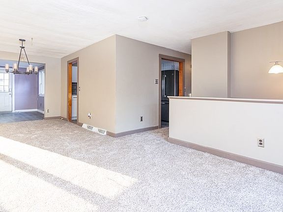 5th image of 73 Bowers Ave