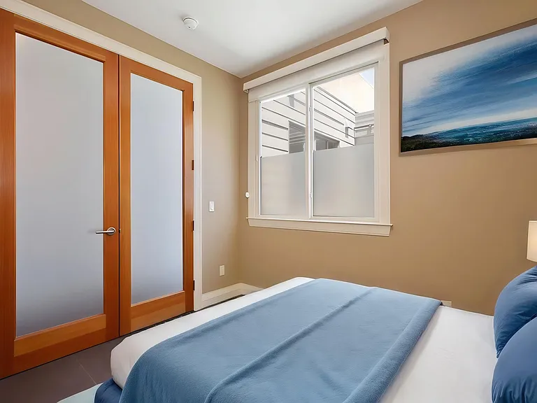 Third bedroom/nursery/home office