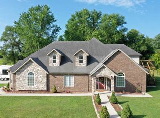 2891 N York Ave, Brookline, MO 65619